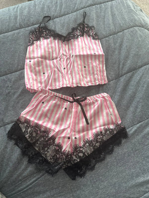Ac1d37baae86c4c5fa059e09245cdd326X.jpg